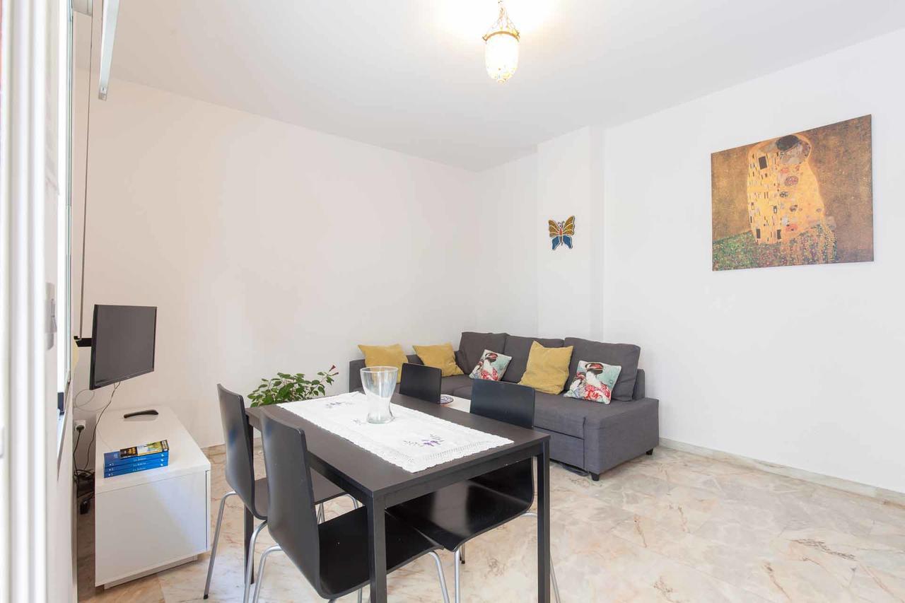 Apartment Maravilloso Duplex En Escoberos Seville